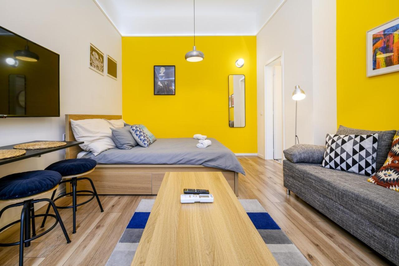 Stylish Yellow Suite In The Heart Of Budapeszt Zewnętrze zdjęcie