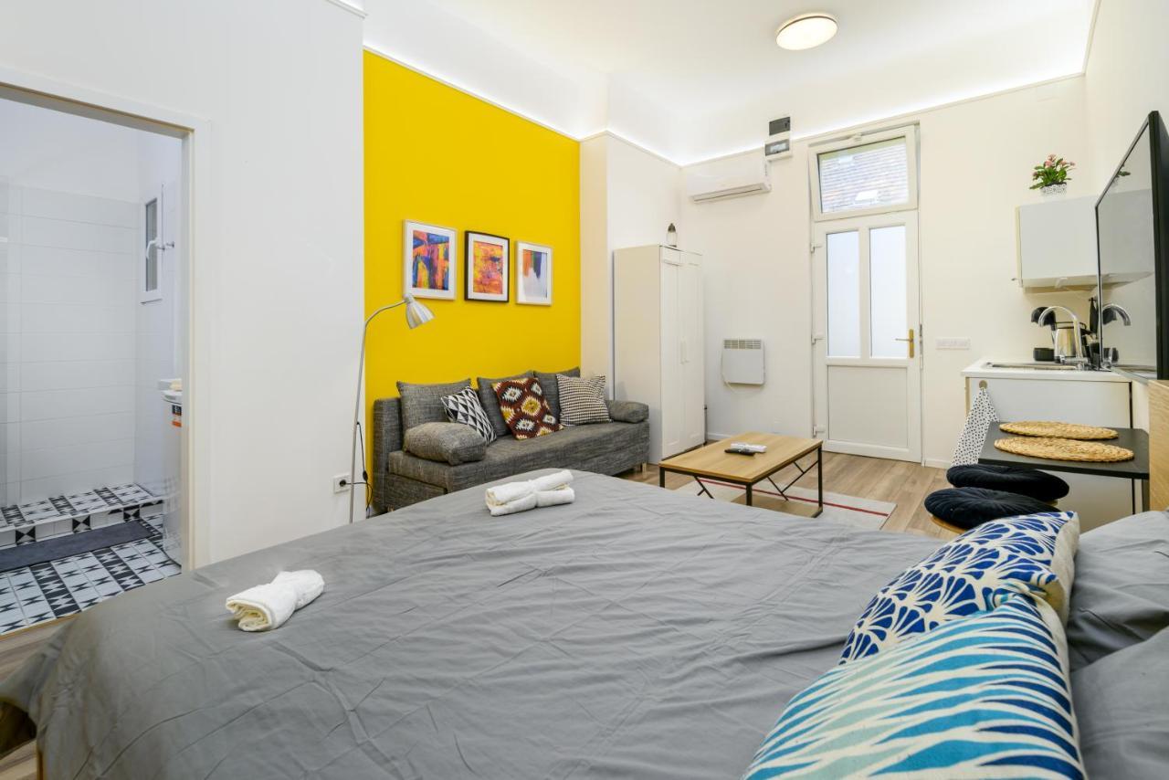 Stylish Yellow Suite In The Heart Of Budapeszt Zewnętrze zdjęcie